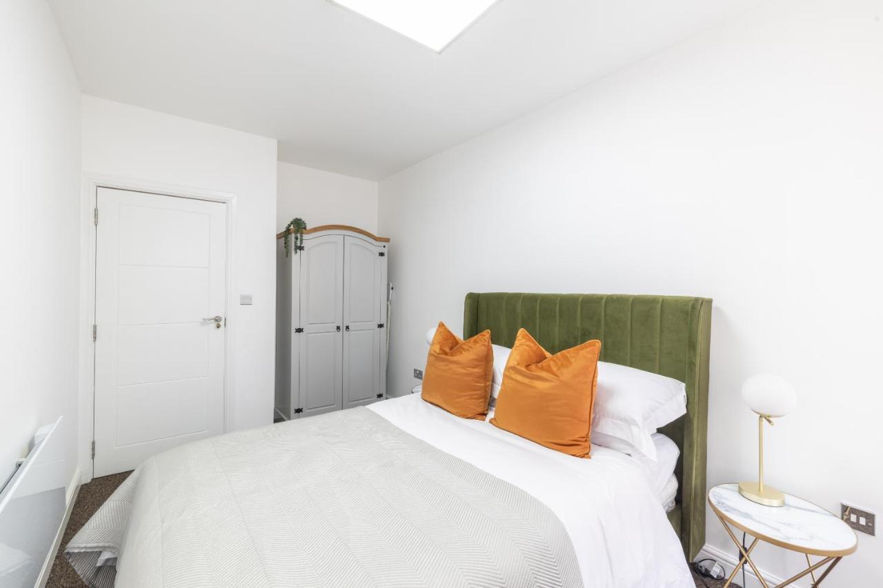 The Olive Green Loft Leicester Bagian luar foto