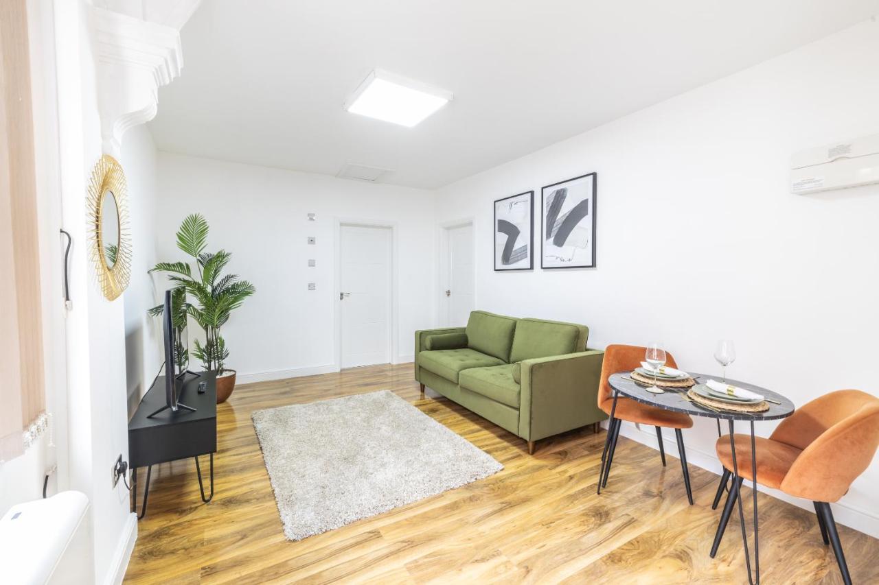 The Olive Green Loft Leicester Bagian luar foto